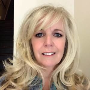 Meet your Posher, Debbie